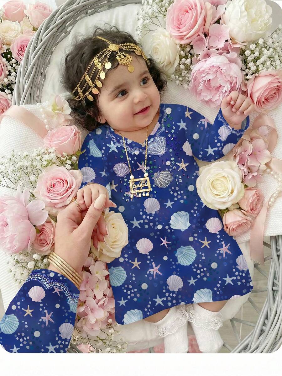 贝壳和海星图案阿拉伯长袍，优雅的花卉领口，休闲简约的传统长袖阿拉伯连衣裙，适合春夏穿着，优雅端庄的长袖连衣裙，祈祷长袍，舒适休闲，度假风，端庄的卡夫坦长袍，儿童阿拉伯长袍，女婴长袍，女婴服装，阿拉伯婴儿服装，穆斯林女婴服装，女婴情人节服装 - 彩色 - 查看 1