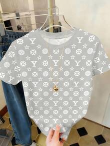 Resyla Women's Minimalist Printed Round Neck Short Sleeve T-Shirt - Multicolor - View 3