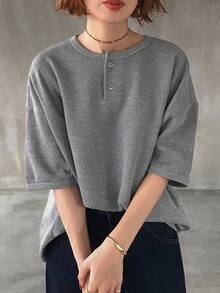 FRIFUL 女士休闲日常通勤简约纯色纹理面料半开襟宽松T恤，夏季 - 灰色 - 查看 4