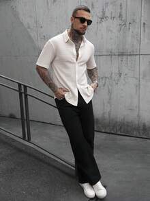 Manfinity CasualCool Áo sơ mi nam tay ngắn, màu trơn, chất liệu có họa tiết, kiểu dáng thường ngày, cài cúc phía trước, thích hợp cho mùa hè. - Màu be - Xem 4