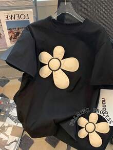 Resyla Women's Casual Bubble Flower Round Neck Short Sleeve T-Shirt - Black - View 1