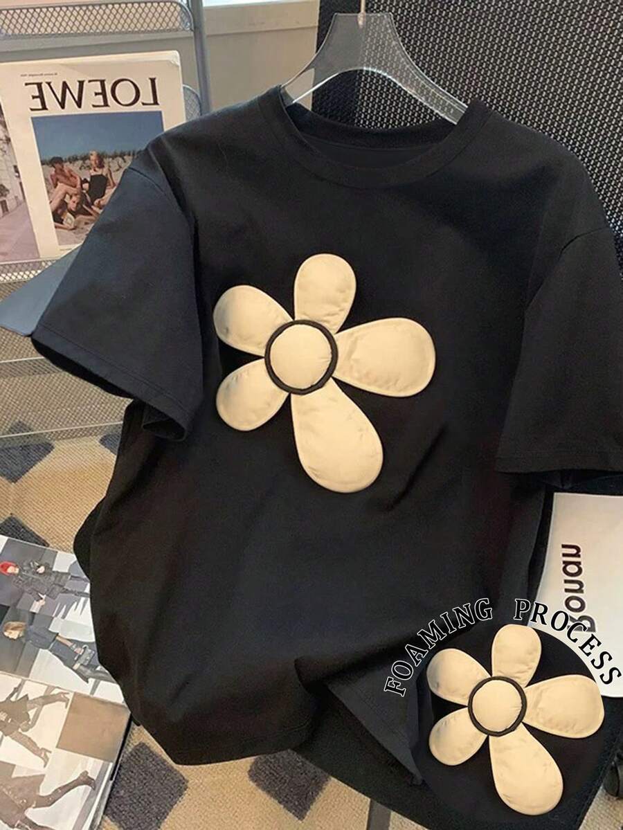 Resyla Women's Casual Bubble Flower Round Neck Short Sleeve T-Shirt - Black - View 1