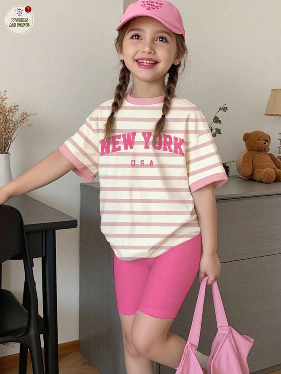 两件套女童休闲蓝条纹套装,饰有“NEW YORK”图案,搭配粉色撞色上衣和短裤,返校季学院风短袖上衣和短裤,可爱夏日装扮 - 彩色 - 查看 1