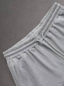 STYNVO Bộ đồ nam gồm áo thun ngắn tay cổ tròn in chữ và quần short cạp chun, bộ đồ nam màu xám, bộ đồ đồng bộ màu xám cho nam, bộ áo và quần cho nam, bộ đồ mùa hè cho nam. - Xám - Xem 4