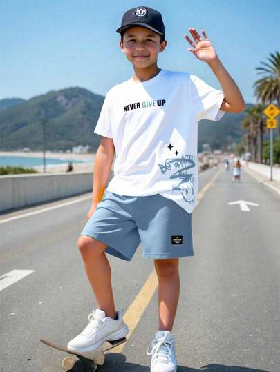 مجموعة قميص وشورت بنمط جميل للأولاد المراهقين، مناسبة للذهاب للمدرسة والاستخدام اليومي والرياضة في الربيع والصيف، 2 قطعة