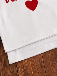 SHEIN Playful Pals 2件套 女婴/男女通用 6个月-3岁 休闲可爱简约英文字母及情人节图案短袖针织圆领T恤上衣，套头衫，女婴基础款短袖上衣 宝宝出生公告 情人节宝宝服装 双胞胎宝宝送给爸爸妈妈的情人节中性宝宝服装 - 白色 - 查看 5