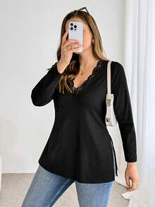 SHEIN Essnce 大码女装春夏时尚优雅弹力舒适日常百搭修身蕾丝边V领长袖黑色高开衩T恤，春季服装，简约风格，曲线上衣 - 黑色 - 查看 5