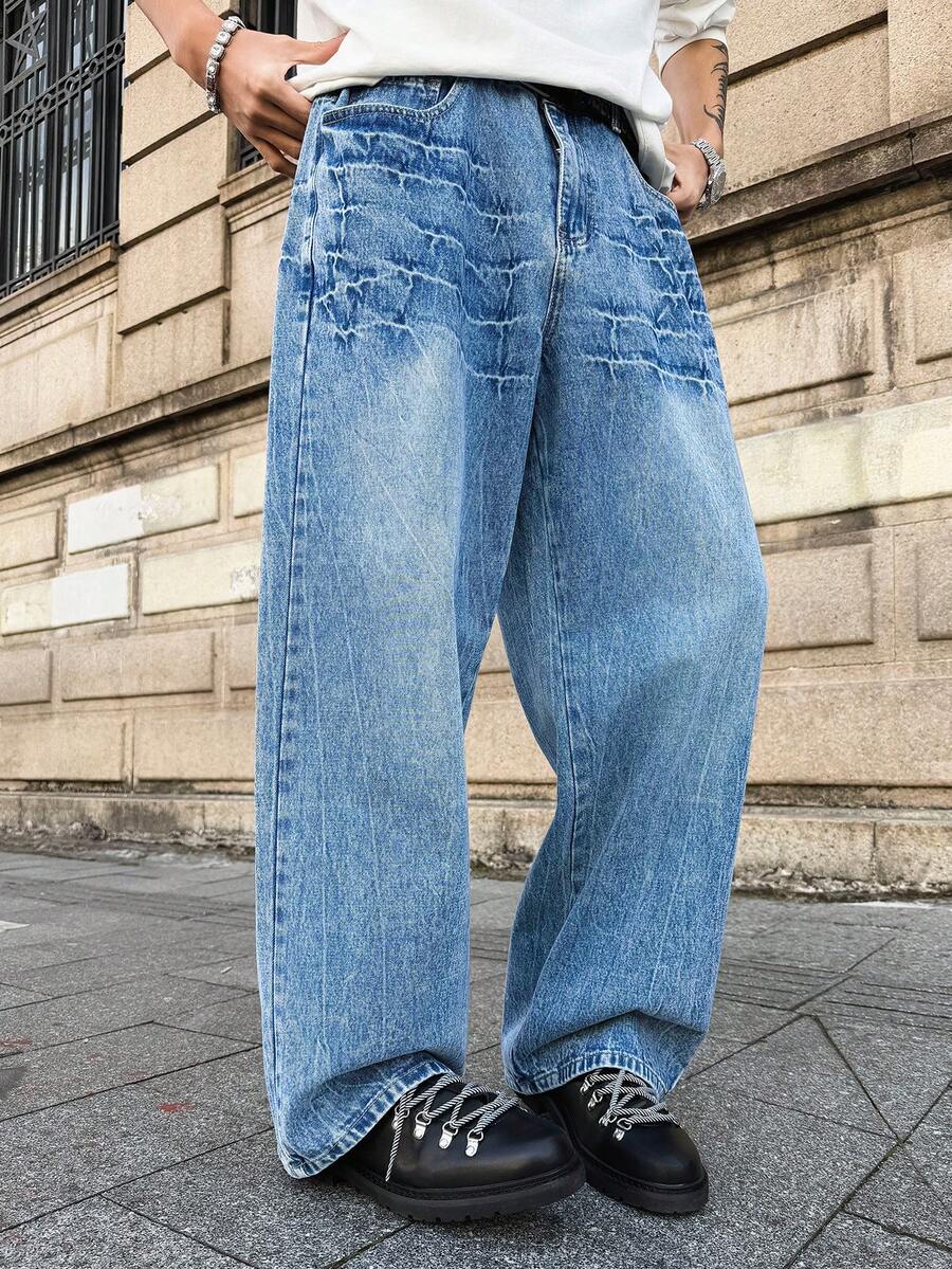 Manfinity EMRG Men's Casual Everyday Washed Slant Pocket Loose Fit Jeans - Light Wash - View 1