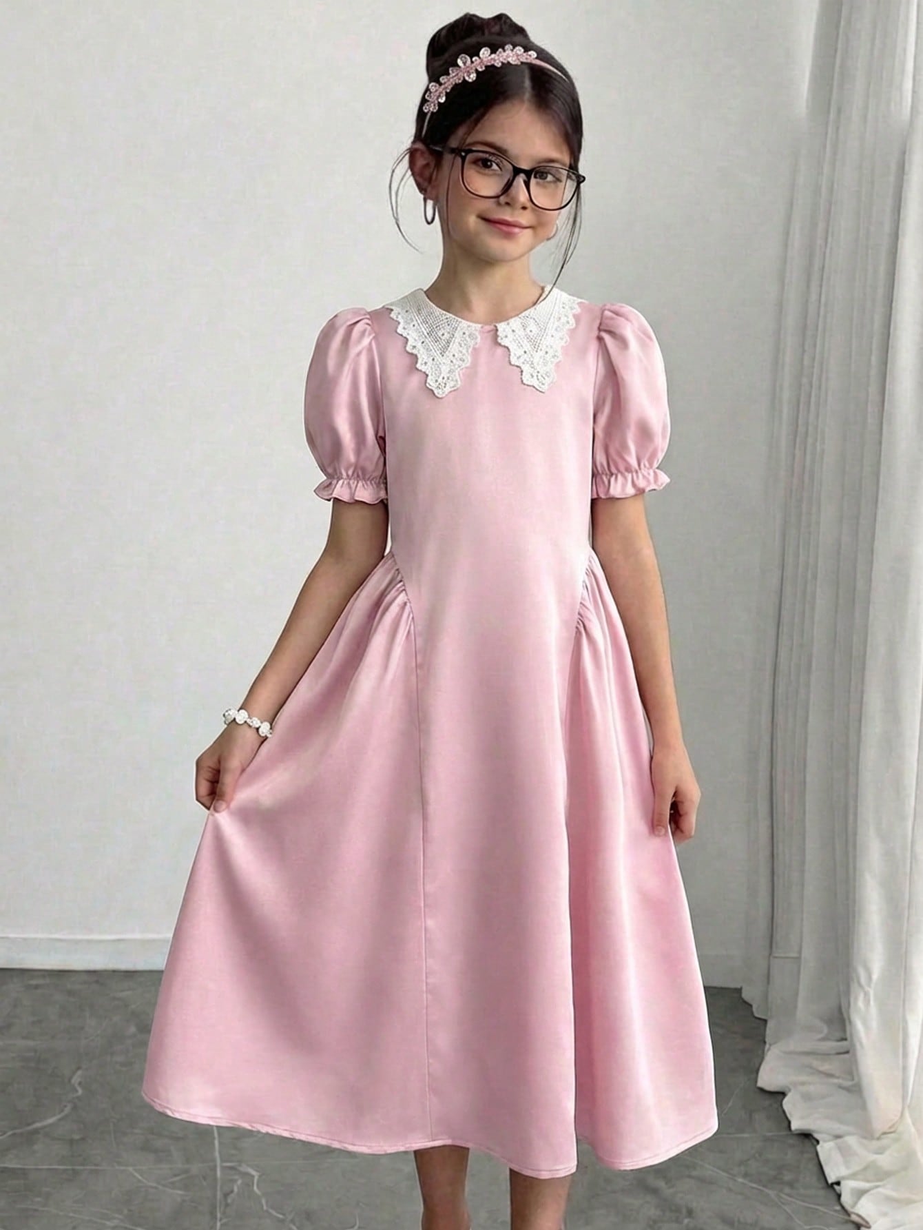 Firerie Kids فستان بياقة منتفخة مزين بالدانتيل وخص...