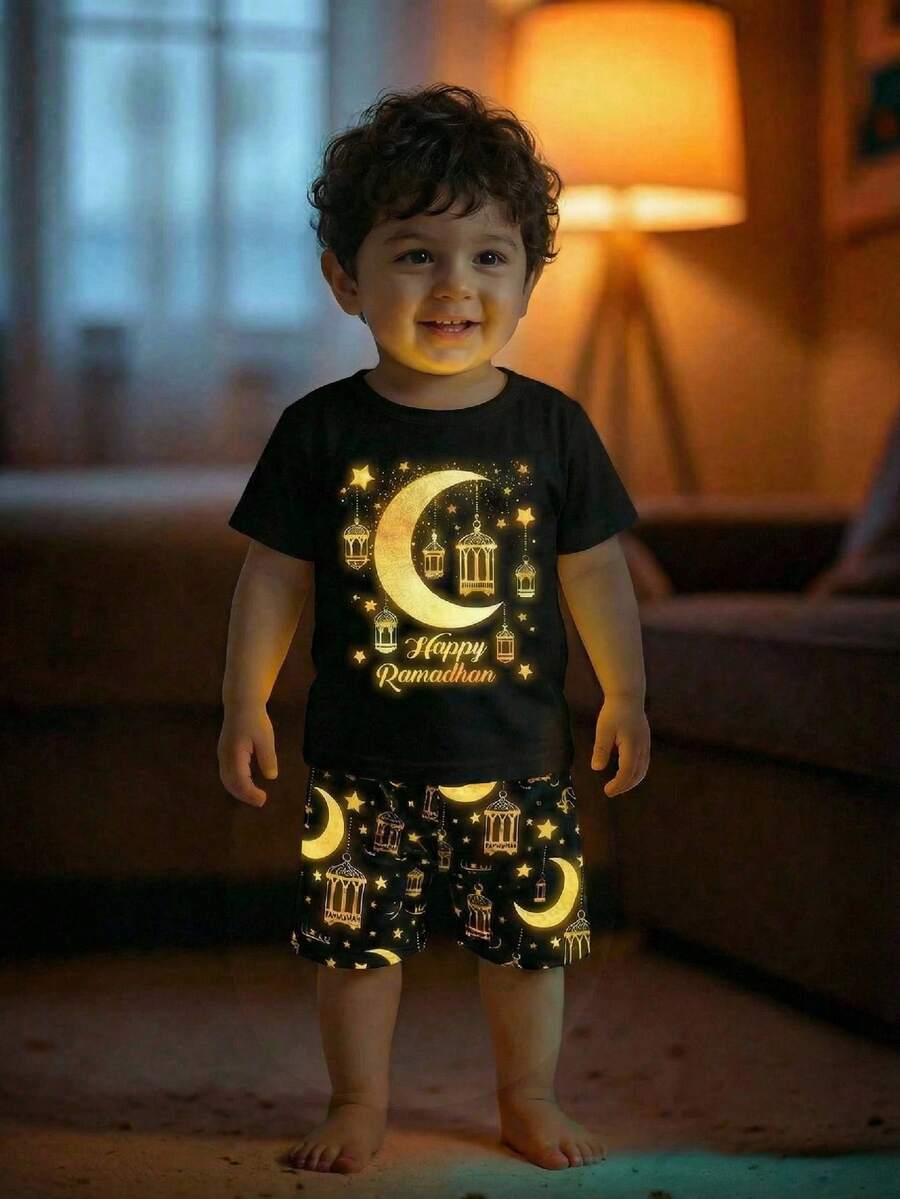 SHEIN 2pcs/Set Baby Boy/Girl Star & Moon Pattern T-Shirt And Patterned Shorts Pajama Set, Suitable For Home And Outdoor Wear - Multicolor - View 1