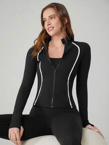 GLOWMODE FeatherFit™ True Potential 修身撞色条纹夹克，带拇指孔侧袋，低冲击瑜伽普拉提工作室日常休闲装 - 黑色 - 查看 1