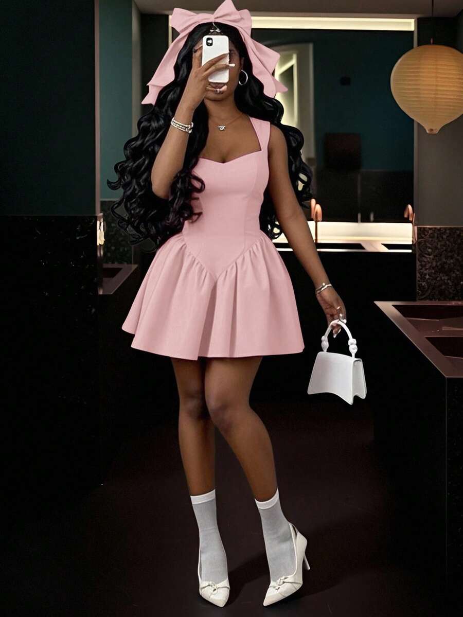 SHEIN Slayr Nuevo vestido de verano elegante con escote de corazón, sin mangas, espalda descubierta y silueta de línea A, vestido corto rosa para mujer