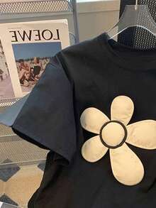 Resyla Women's Casual Bubble Flower Round Neck Short Sleeve T-Shirt - Black - View 3