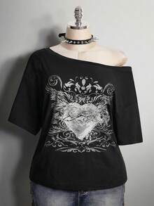 SHEIN ICON Camiseta Assimétrica de Ombro Larga com Estampa de Coração Punk GRUNGE para Mulheres Plus Size - Preto - Visão 3