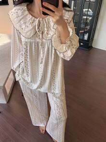 DAZY Ditsy Floral Ruffle Collar Loose Women Pajama Set - Beige - View 3