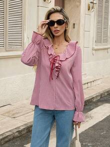 Pariaura 2025秋季新款女士V领系带格纹叠层装饰衬衫，法式优雅套头衫，长袖弹力荷叶边袖口，适合工作场合，女士秋冬新款时尚衬衫，女士秋冬新款红色格纹荷叶边上衣，红色格子上衣，红色格子衬衫 - 酒紅色 - 查看 4