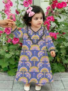 淡紫色、柔和的芋紫色、传统优雅高贵的金色花卉印花，女婴休闲简约传统阿拉伯连衣裙，适合春夏日常穿着、节日庆典、外出游玩，优雅高贵的长袖阿拉伯长裙，祈祷长袍，舒适易穿，休闲装，度假风，端庄的卡夫坦长袍，女婴长袍 - 彩色 - 查看 4