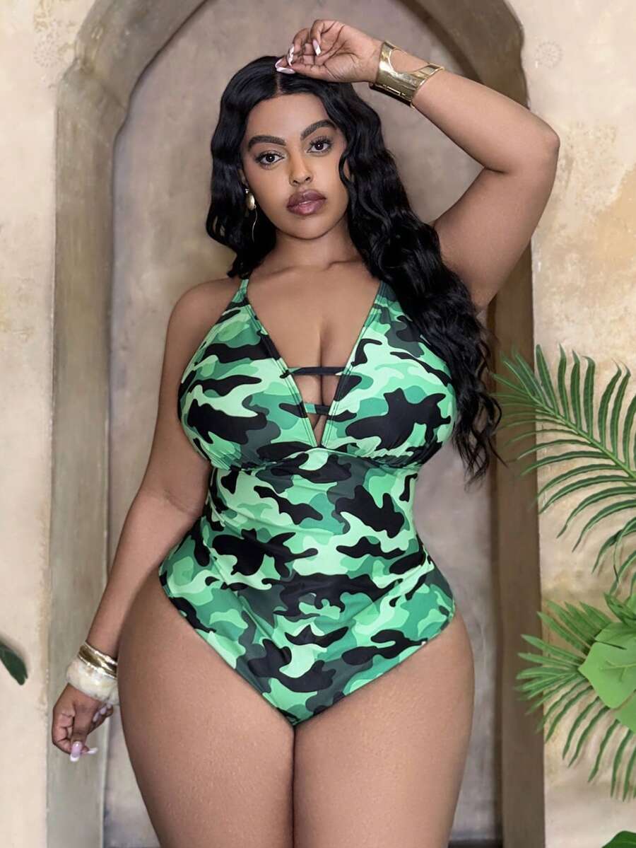 Slaydiva 大码女式随机印花镂空挂脖连体泳衣 - 軍綠色 - 查看 1