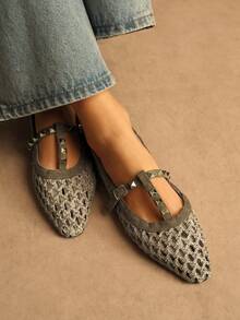 Rosivie Women's Rivet Design Fashionable Elegant Pointed Toe Shoes - Champagne - View 4