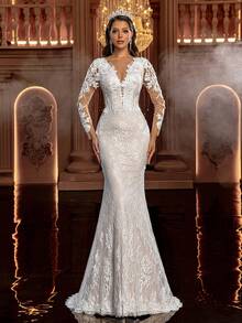 Glamrae Elegant Retro Mermaid Style Lace Short Sleeve Fitted Dress, Pearl Chain Backless Decoration, Embroidered Flared Hem Design, Women's Wedding Gown, Formal Dress - White - View 5