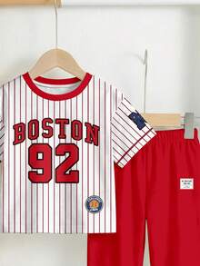 SHEIN 两件套男婴休闲时尚经典款Y2K风格英文“BOSTON”针织衫套装，酷炫风格，92号，运动宽松舒适短袖T恤和裤子，适合春夏穿着 - 彩色 - 查看 4