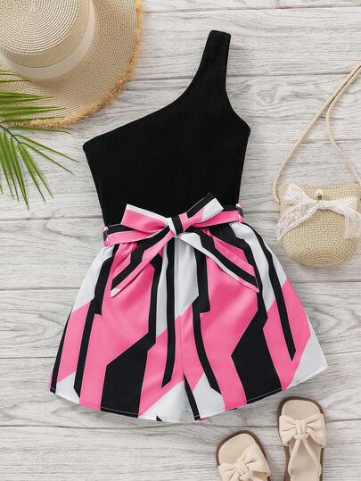 SHEIN Mameluco deportivo de moda para niñas preadolescentes con parche floral tejido y un hombro al descubierto