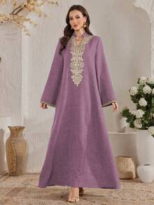 Al Najma V领长袖刺绣领连衣裙，带镂空设计 - 紫色 - 查看 4