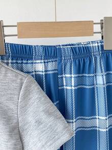 2 pièces Ensemble Top à manches courtes col rond gris décontracté et pantalon à carreaux bleus pour jeune garçon, tenue de détente d'été - Bleu ciel - Voir 4