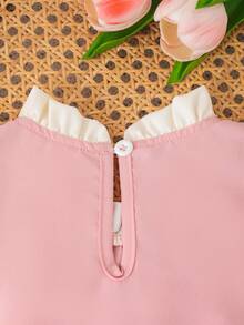 SHEIN Gaun Kasual Anak Perempuan Motif Blok Warna Pink & Aprikot dengan Hiasan Mutiara Jala, Cocok untuk Pemakaian Sehari-hari & Bepergian - Berwarna merah muda - View 3