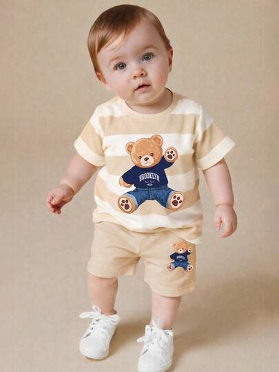 SHEIN Playful Pals Conjunto de camiseta de manga corta de cuello redondo casual y cómoda para niño, con diseño de estampado de oso lindo y a rayas, ajuste holgado, adecuado para uso en primavera/verano, casual, calle, al aire libre, escuela, fiesta, regalo