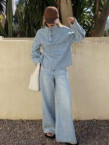 DAZY 女士休闲牛仔套装：宽松立领半拉链牛仔上衣和直筒牛仔裤 - 淺色水洗藍 - 查看 5