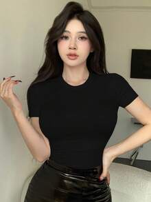 DAZY Women's Solid Color Round Neck Fitted Short Sleeve Casual Versatile T-Shirt Summer - Black - View 3