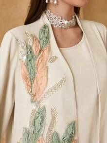 SHEIN Najma 两件套女士优雅宽松定制贴花拼接时尚休闲套装 - 杏色 - 查看 6