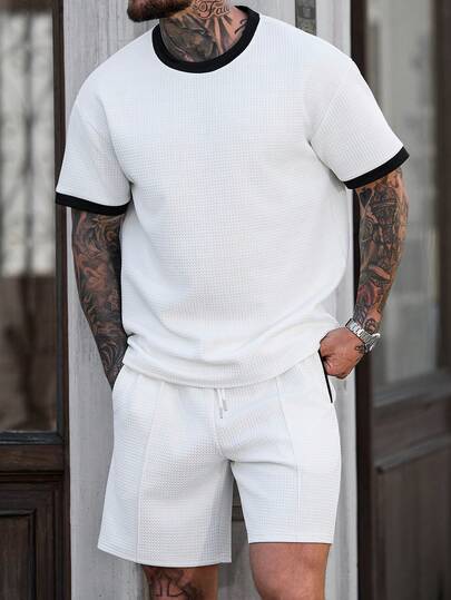 Manfinity CasualCool Men's Textured Crew Neck Short Sleeve T-Shirt And Drawstring Waist Shorts Casual Outfit, Spring/Summer