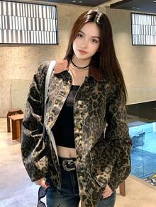DAZY Blusa vaquera de manga larga con estampado de leopardo de color contrastante para mujer - Café integral - Ver 9