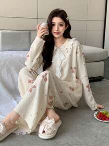 DAZY 可爱小熊蝴蝶结印花蕾丝边彼得潘领女士睡衣套装 - 杏色 - 查看 6