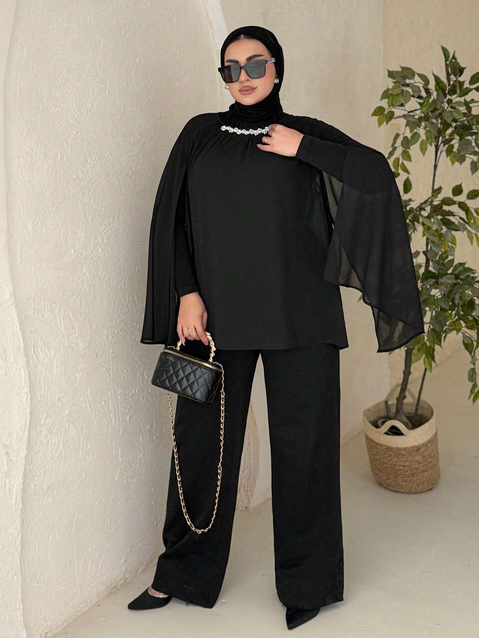 Dazy Plus Pearl Decor Chiffon Long Sleeve Black Blouse For Party