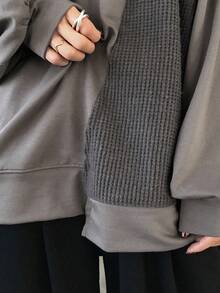 FRIFUL Damen lässiges, locker geschnittenes T-Shirt mit Rundhalsausschnitt , Drop-Shoulder, langärmlig, vielseitig einsetzbar - Grau - Übersicht 1