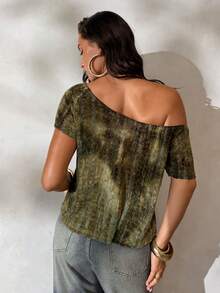 Aloruh 女士春夏新款上衣，Y2K性感透视宽松T恤，植绒印花，斜肩设计，适合夏季穿着。夏季服装，夏季穿搭，夏季度假装，夏季上衣，女士夏季上衣，单肩上衣，单袖上衣，休闲上衣，夏季波西米亚风女装上衣，单肩上衣，单侧上衣，夏季女士上衣 - 綠色 - 查看 3