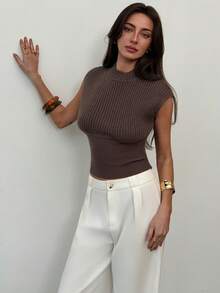 Aloruh 女士休闲日常办公通勤简约纯色立领蝙蝠袖修身短款针织上衣 - 咖啡棕 - 查看 6