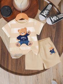 SHEIN Playful Pals 这款男婴时尚舒适休闲圆领短袖T恤套装，采用可爱小熊和条纹印花设计，宽松圆领，适合春夏穿着，休闲街头风、户外运动、上学、聚会等场合，也是一份贴心的礼物。 - 杏色 - 查看 3