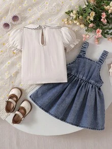 SHEIN Vintaside Kids Bộ váy yếm denim và áo sơ mi ngắn tay cho bé gái, màu đào, tay phồng, thêu hoa, họa tiết sóng nhẹ, dáng chữ A rộng rãi, cổ áo Peter Pan. - Nhiều màu - Xem 2