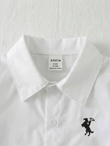 SHEIN Playful Pals Áo sơ mi trắng tay ngắn cho bé trai sơ sinh/trẻ nhỏ với cổ áo in hình ngựa hiệp sĩ, áo sơ mi trắng cổ điển, đa năng, áo cho trẻ sơ sinh/trẻ nhỏ, áo sơ mi cho trẻ sơ sinh/trẻ nhỏ, quần áo cho trẻ sơ sinh/trẻ nhỏ, thích hợp cho mặc hàng ngày, đi làm, phong cách lịch lãm, phong cách tối giản, thích hợp cho mùa xuân, hè, thu, hè, phù hợp cho bé từ 6 tháng đến 3 tuổi. - trắng - Xem 7