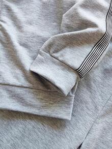 SHEIN 2 pezzi/set Tuta casual autunnale per bambine, composta da felpa con cappuccio e chiusura lampo grigia e pantaloni a gamba dritta con decorazione a strisce laterali, outfit sportivo per il ritorno a scuola + scialle - Grigio - Visualizzare 7