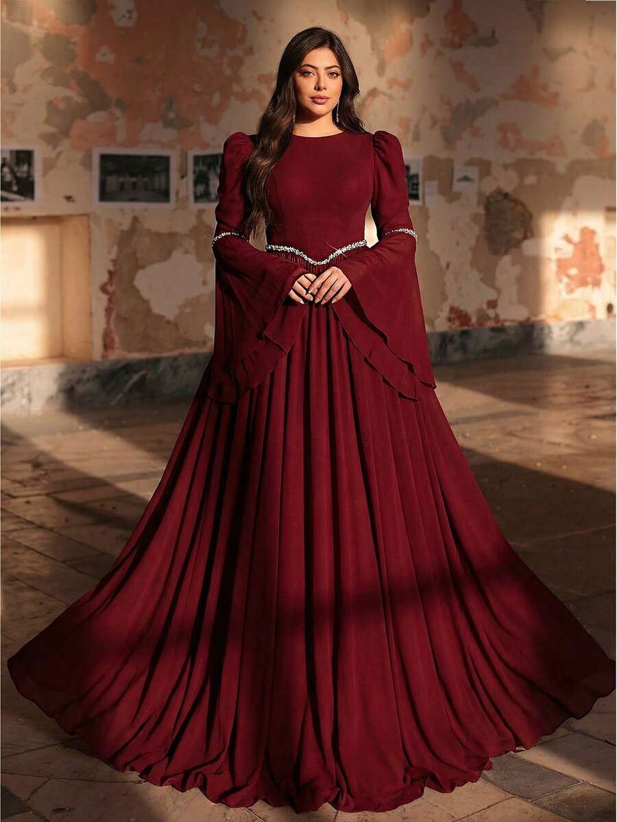 Aureia Váy chữ A cổ tròn tay chuông đính sequin thêu họa tiết len và vải voan Angora màu đỏ lãng mạn cỡ lớn, phù hợp cho đám cưới, tiệc tùng, dịp trang trọng (Thiết kế đính nhiều họa tiết)