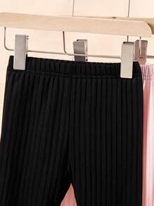 Conjunto de 3 calças curtas infantis femininas, estilo Y2K, básicas e casuais, em malha canelada, nas cores preto, rosa e branco, modelagem slim, elásticas e macias. Perfeitas para férias de verão, praia e primavera. - Multicolorido - Ver 5