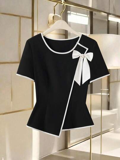 Franclia Blusa de manga corta con cuello de lazo y ribete de contraste, con cintura elástica ajustable. Camisa versátil de bloques de color negro y blanco para la oficina y uso casual
