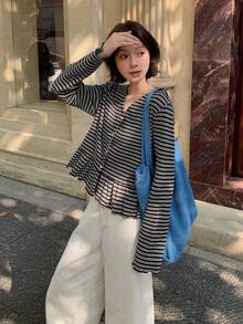 DAZY Áo thun tay dài cổ chữ V họa tiết kẻ sọc đơn giản dành cho nữ - Đen và trắng - Xem 2