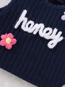 SHEIN Playful Pals فستان قميص منسوج مخطط مع صدرية مضفرة للبنات، مزين بنص إنجليزي مطرز، وتفاصيل زهرية كروشيه، مناسب للاستخدام اليومي والعطلات والحفلات والعودة إلى المدرسة - أزرق غامق - مشاهدة 8