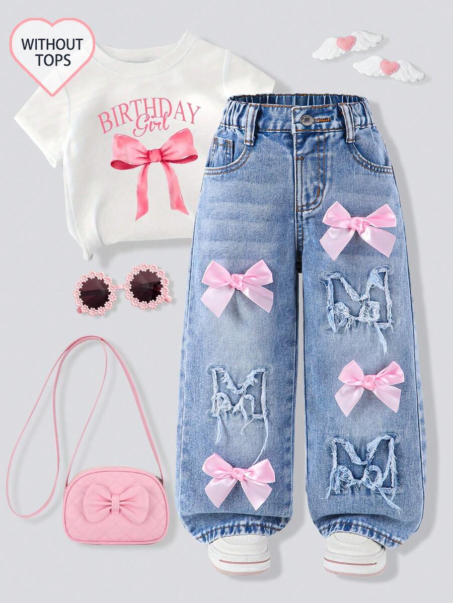 Quần jean ống đứng phong cách retro cho bé gái, thêu chữ và trang trí nơ, thời trang đa năng cho mùa xuân, hè, thu và đông! Chất liệu denim xanh cổ điển, mềm mại, họa tiết thêu chữ "M" độc đáo và điểm nhấn nơ 3D, cạp chun co giãn + khóa kéo dễ mặc, dáng quần ống đứng rộng rãi. - Rửa trung bình - Xem 1